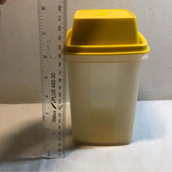 Vintage Tupperware Pickle Keeper Yellow 1332-8 - Picture 7 of 12